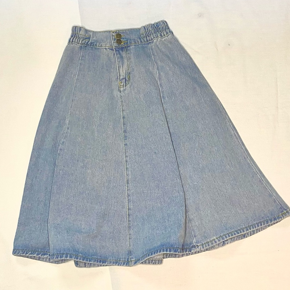 Light Denim Knee-Length Skirt